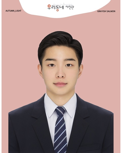 홍대입구역 증명사진, 스튜디오 조명 완벽한 우리동네사진관