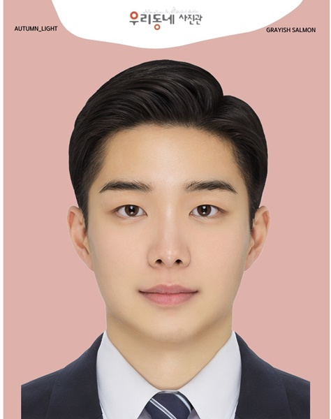 노량진여권사진, 찍는 내내 세심하게 챙기는 우리동네사진관