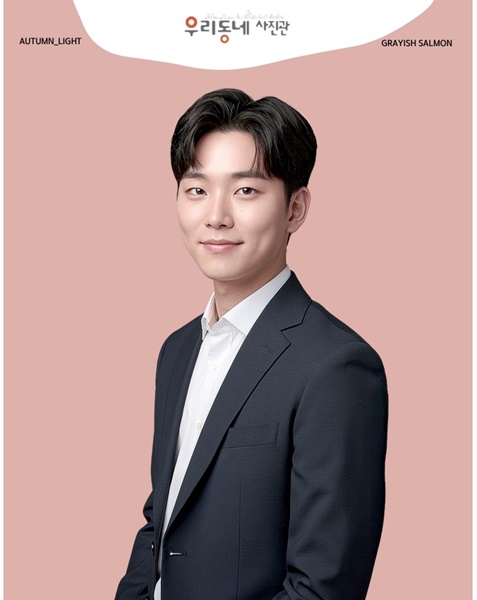 홍대사진관, 친구랑 와도 둘 다 예쁜 우리동네사진관